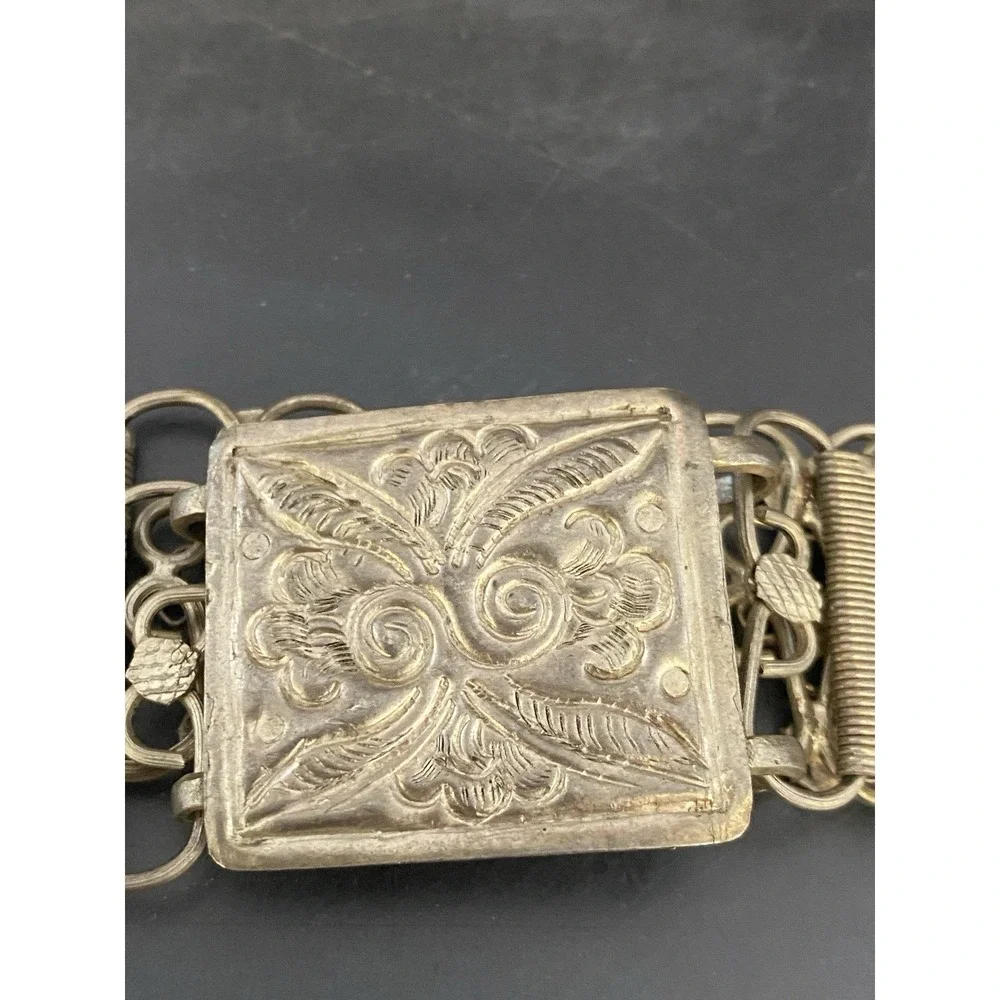 Vintage Silver Tone Floral Leaf Filigree Metal Belt 28